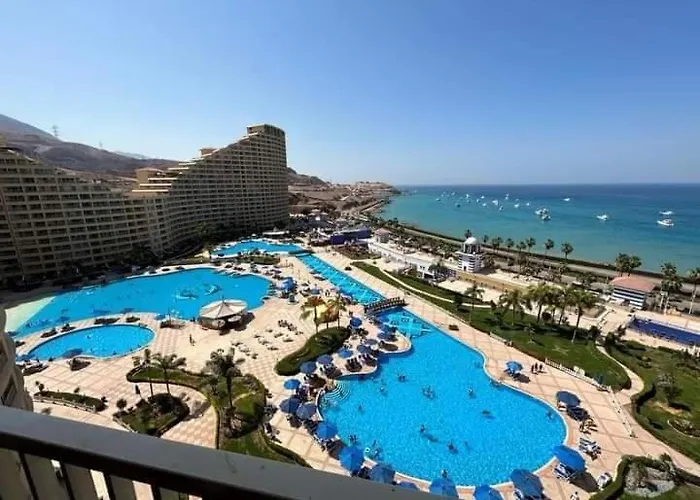 Porto Sokna Pyramids Seaview *